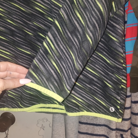 Exersion sz Large, multi colored. Unisex - Picture 4 of 6